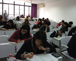 考試現(xiàn)場(chǎng)3